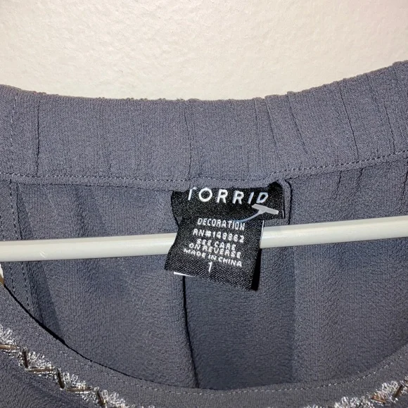Torrid Steel Gray Tank Top Silver Beaded Neckline Size 1 - Picture 2 of 3